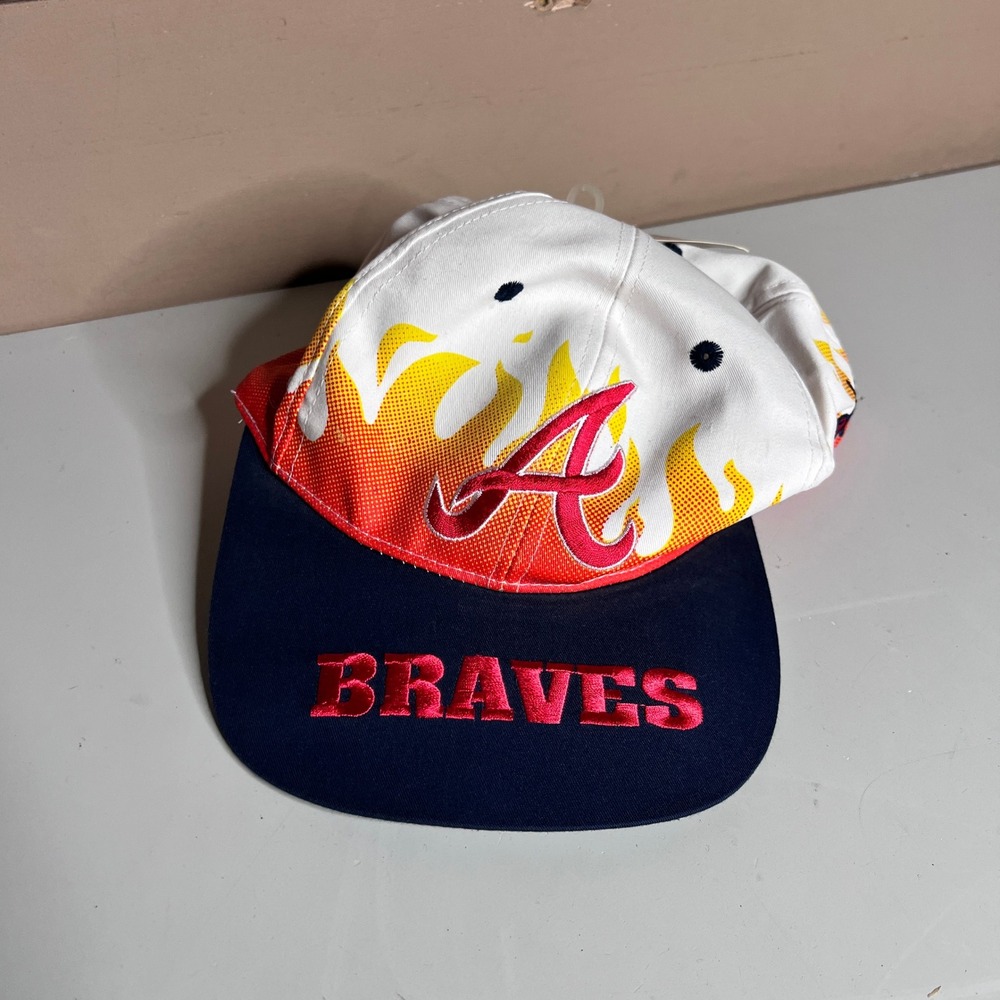 Vintage Atlanta Braves Annco On Fire Flame Snapback Hat MLB NWT White Navy